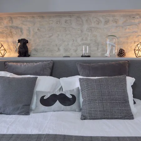 Le Carre 1705 Bed & Breakfast 3*