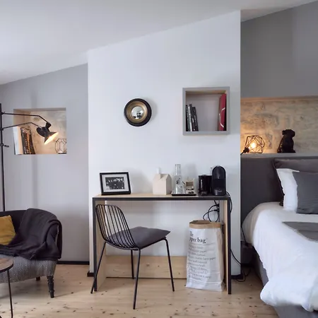 Le Carre 1705 Bed & Breakfast 3*