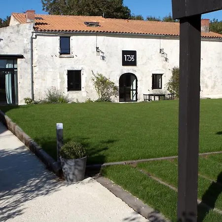 Le Carre 1705 Bed & Breakfast 3*