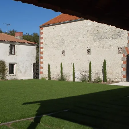 Nocleg ze śniadaniem Le Carre 1705 Angoulins